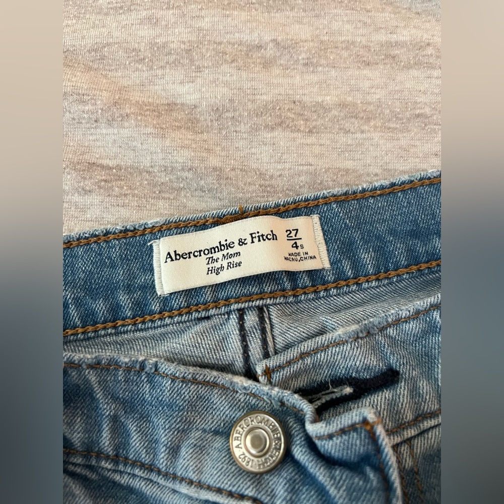 Abercrombie Mom High Rise Jeans